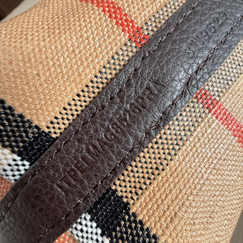 Bv*b*rry shopping bags